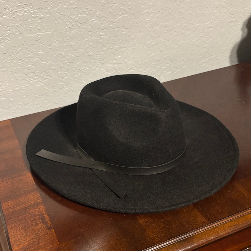 Universal Thread Black Wide-Brim Hat